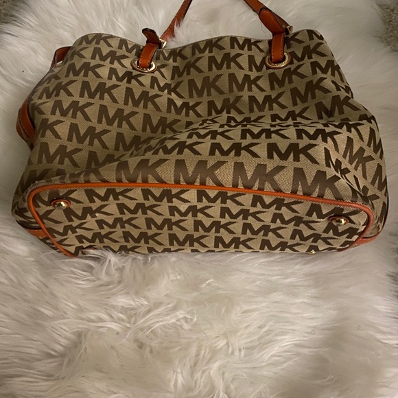 Michael Kors Bag - Picture 3 of 5
